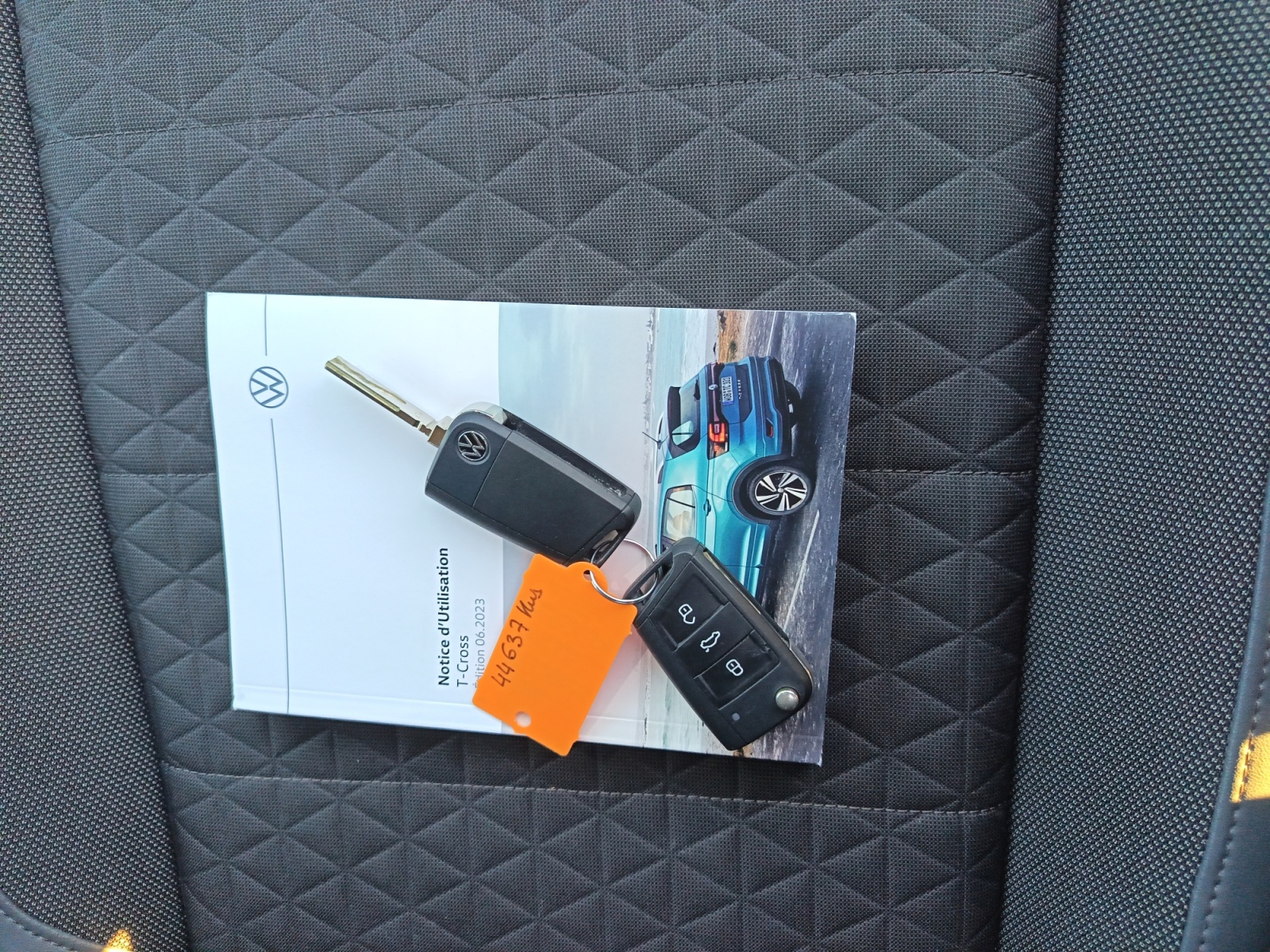 VOLKSWAGEN T CROSS