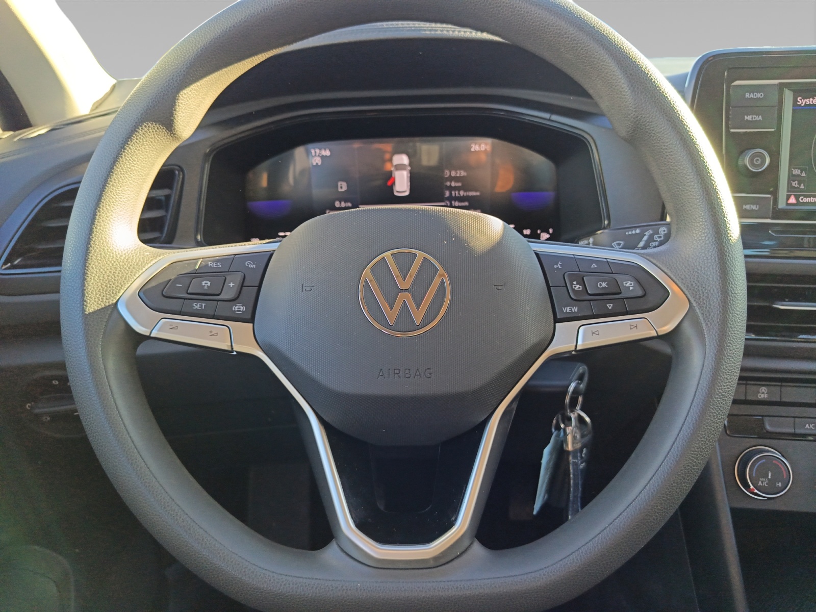 VOLKSWAGEN T ROC POSTE+DE+PILOTAGE