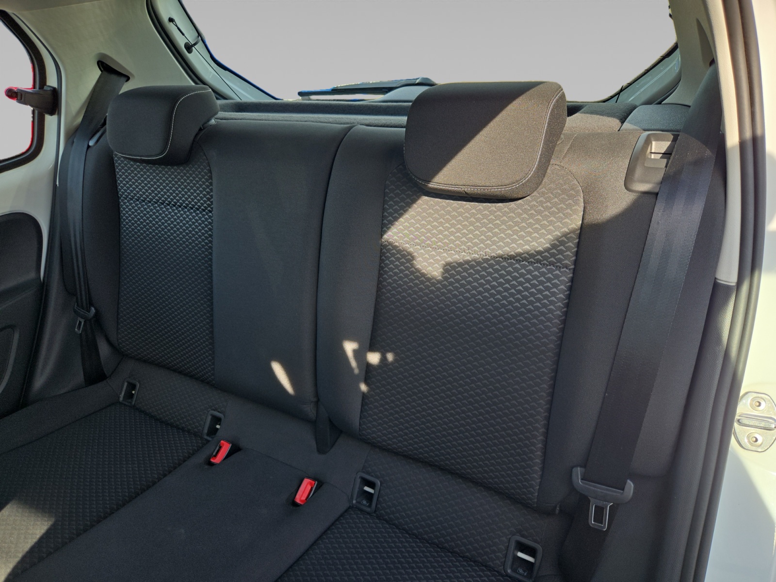 VOLKSWAGEN UP+20 SIEGE+ARRIERE+GAUCHE
