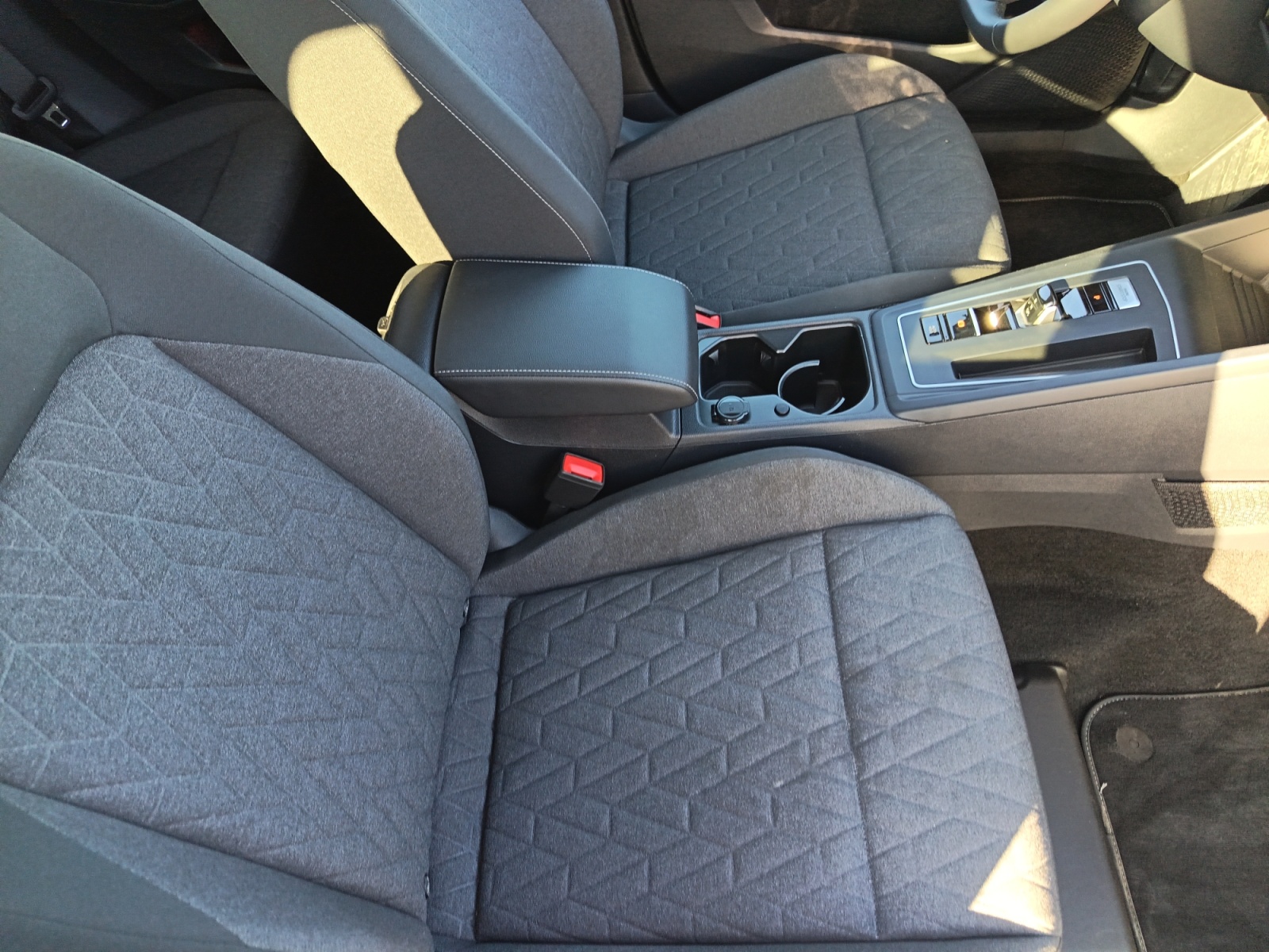 VOLKSWAGEN GOLF INTERIEUR+PASSAGER