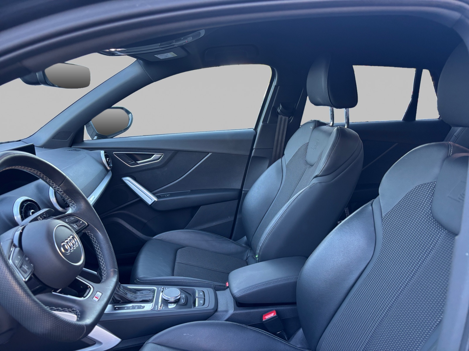 AUDI Q2 INTERIEUR+CONDUCTEUR