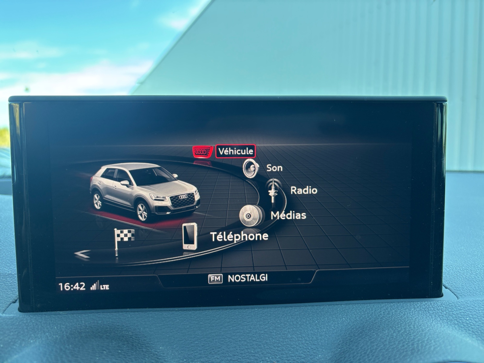 AUDI Q2