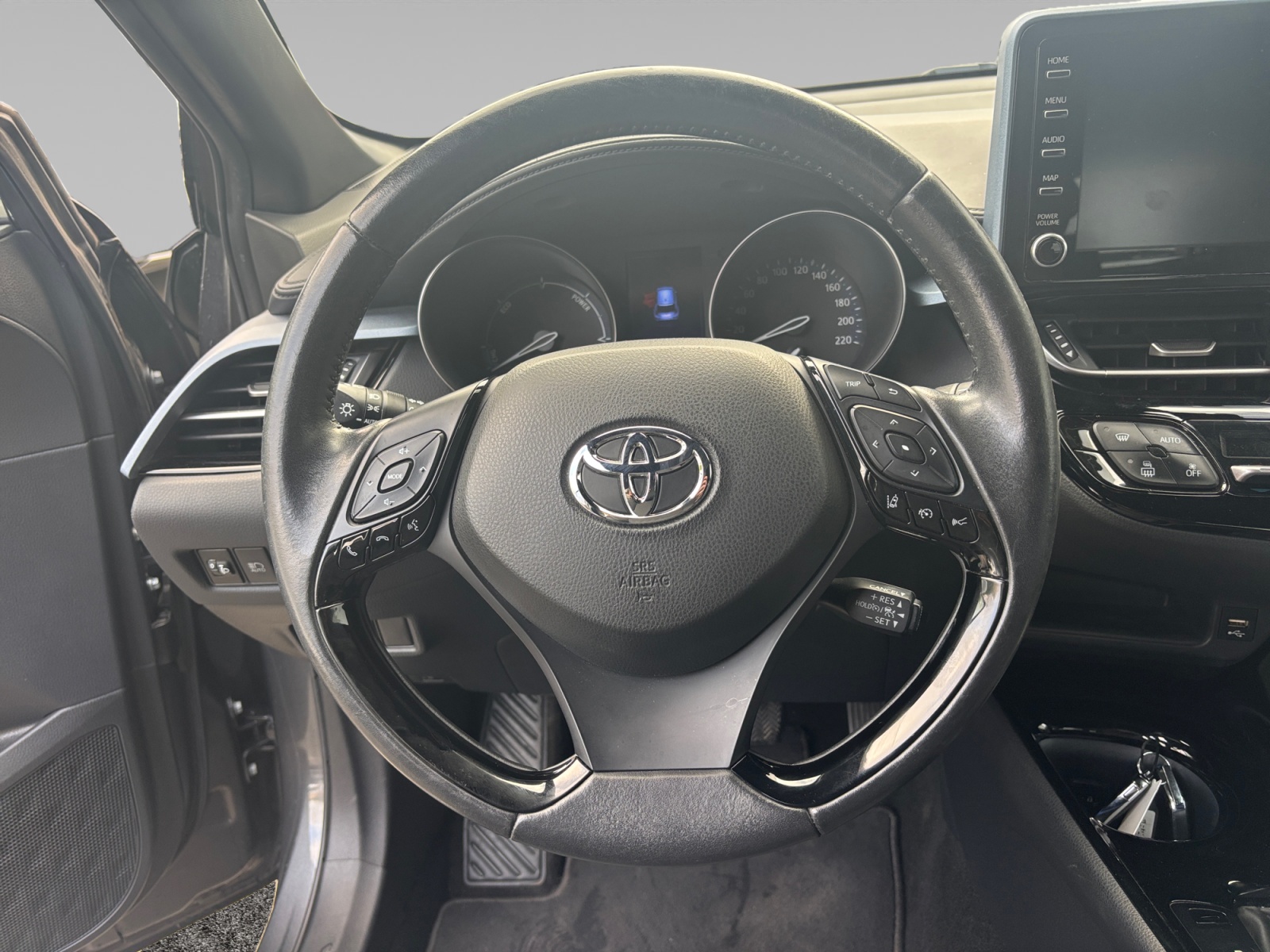 TOYOTA C HR+HYBRIDE+PRO+MC19 POSTE+DE+PILOTAGE