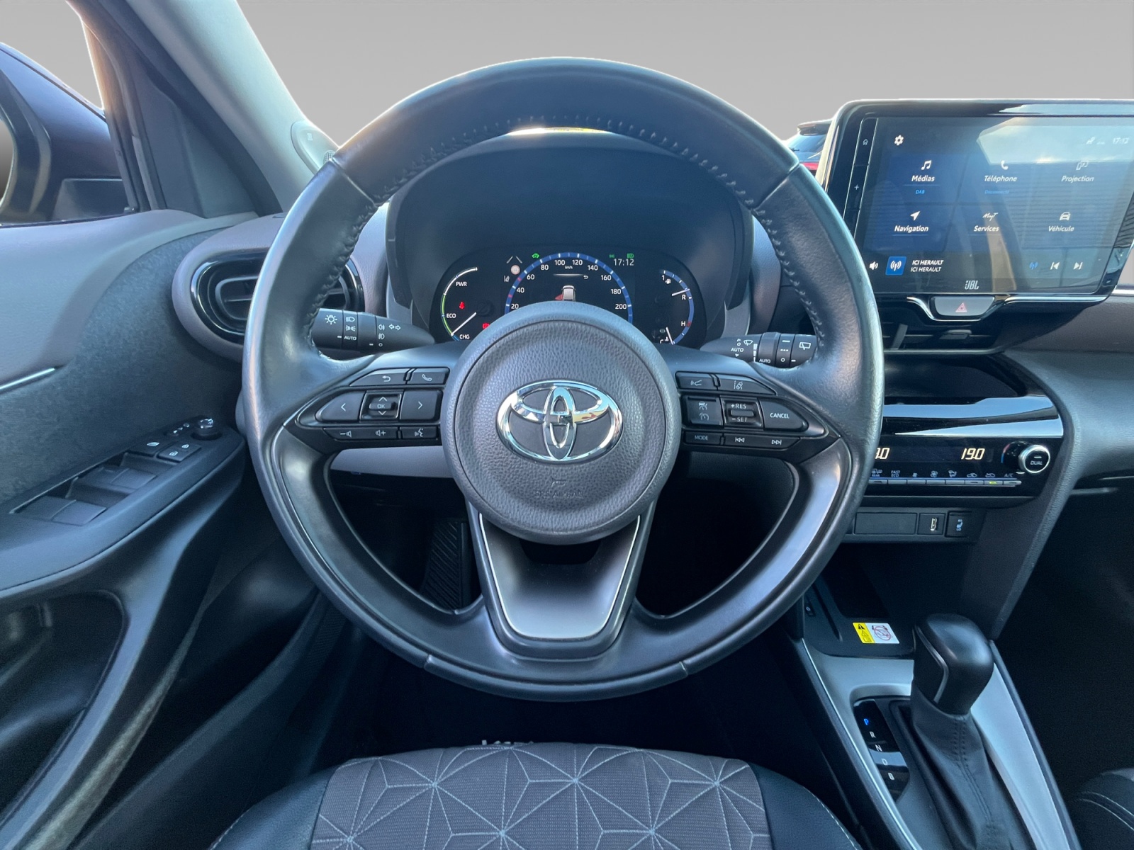 TOYOTA YARIS+CROSS+HYBRIDE+MY21 POSTE+DE+PILOTAGE