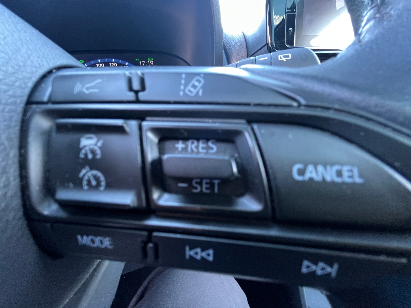 TOYOTA YARIS+CROSS+HYBRIDE+MY21