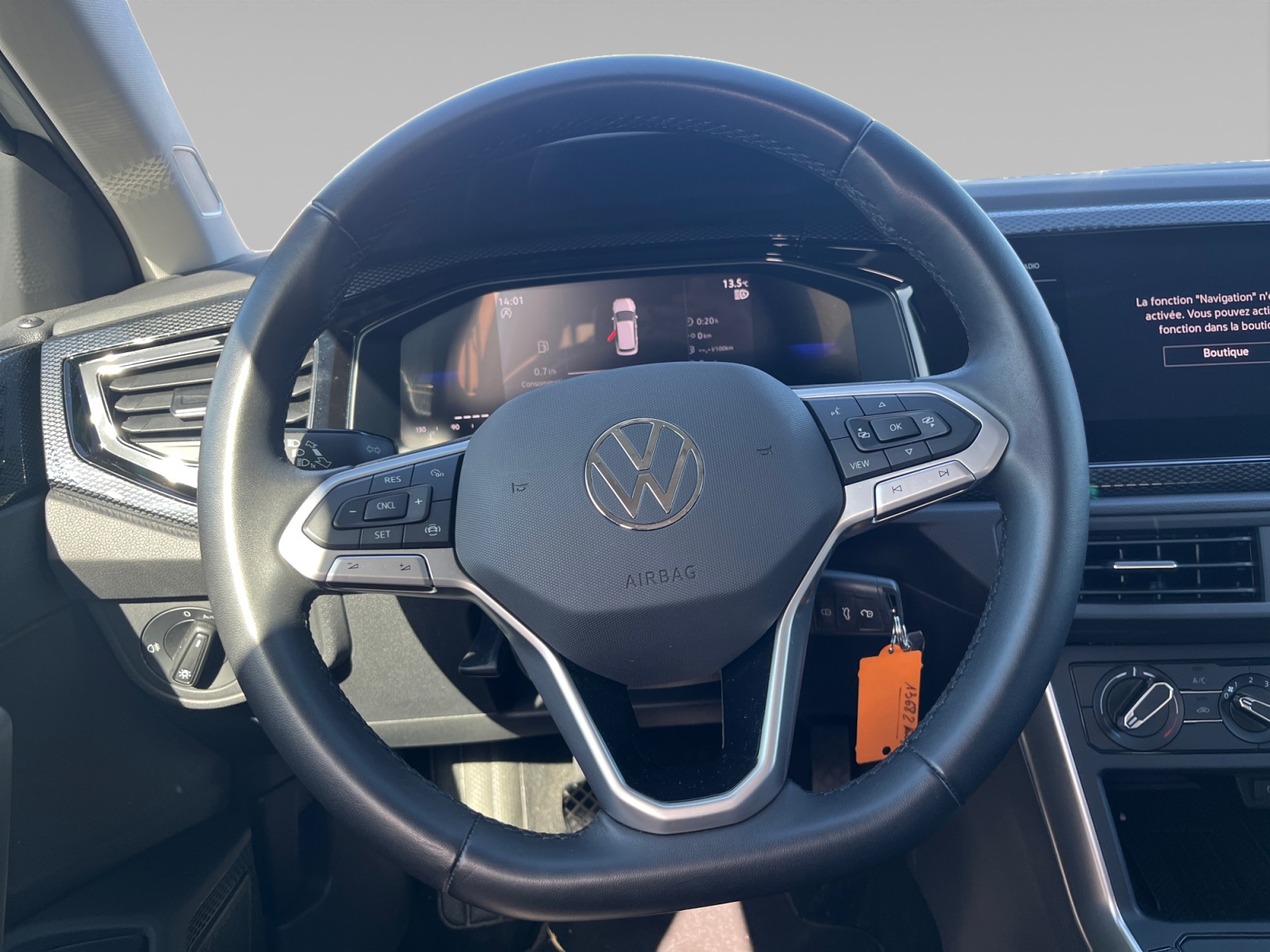 VOLKSWAGEN POLO POSTE+DE+PILOTAGE