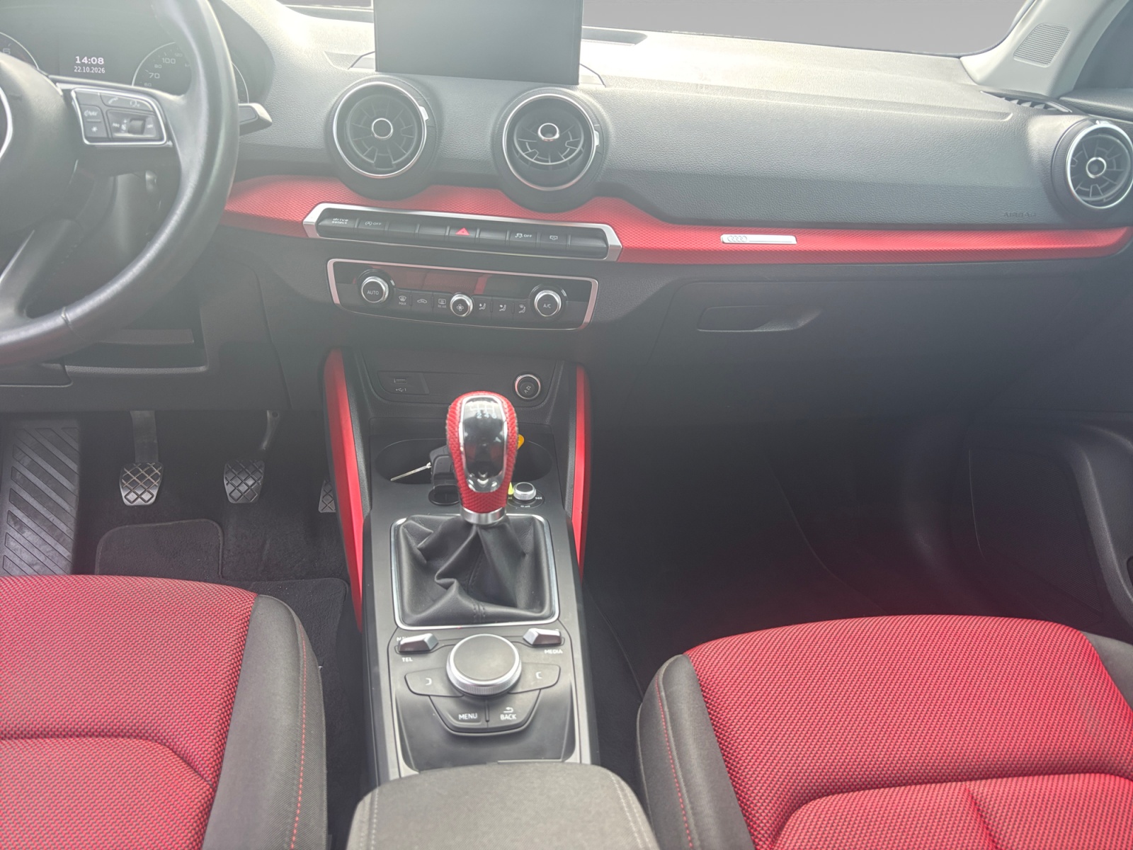 AUDI Q2 CONSOLE+CENTRALE