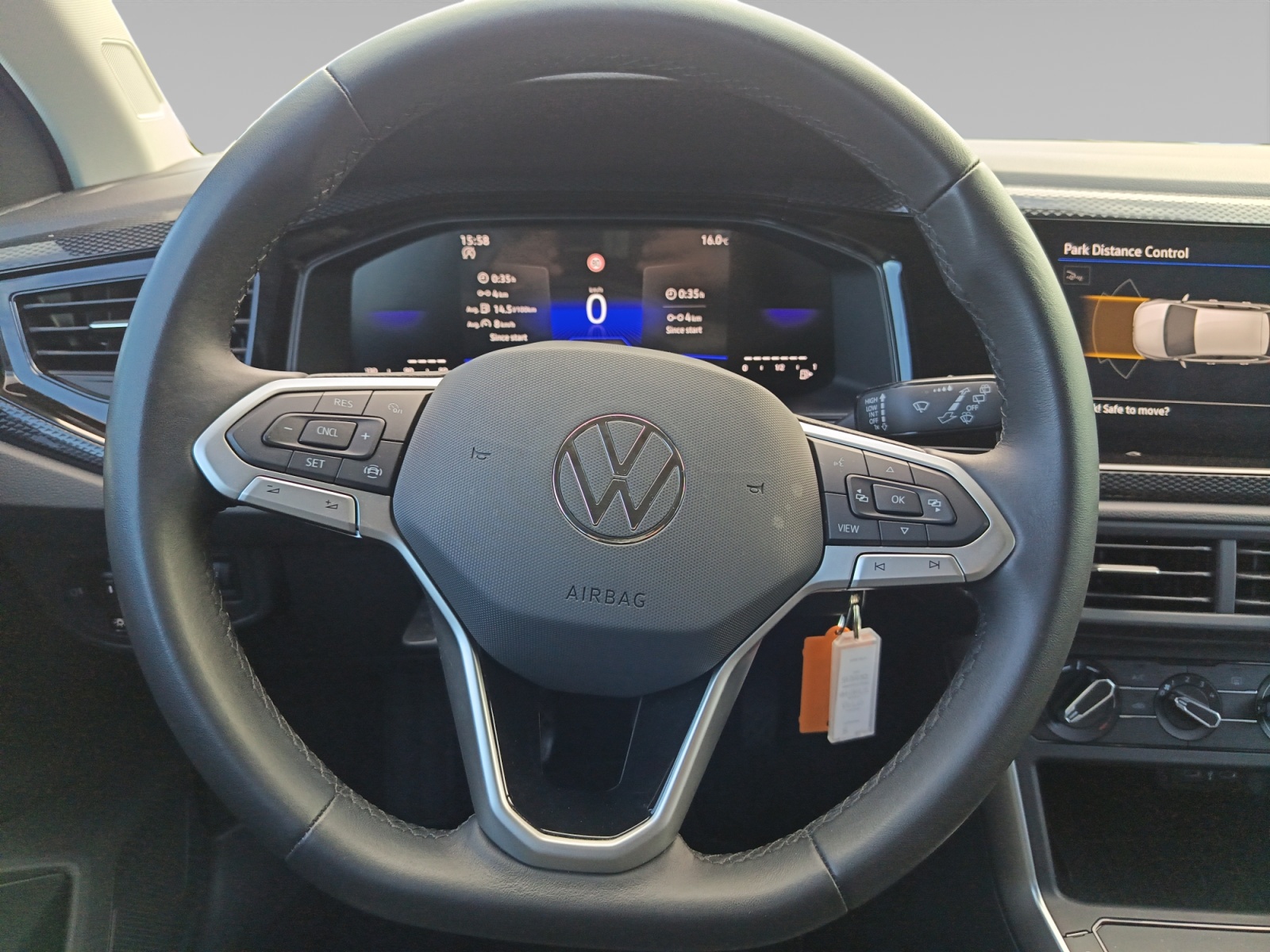 VOLKSWAGEN POLO POSTE+DE+PILOTAGE