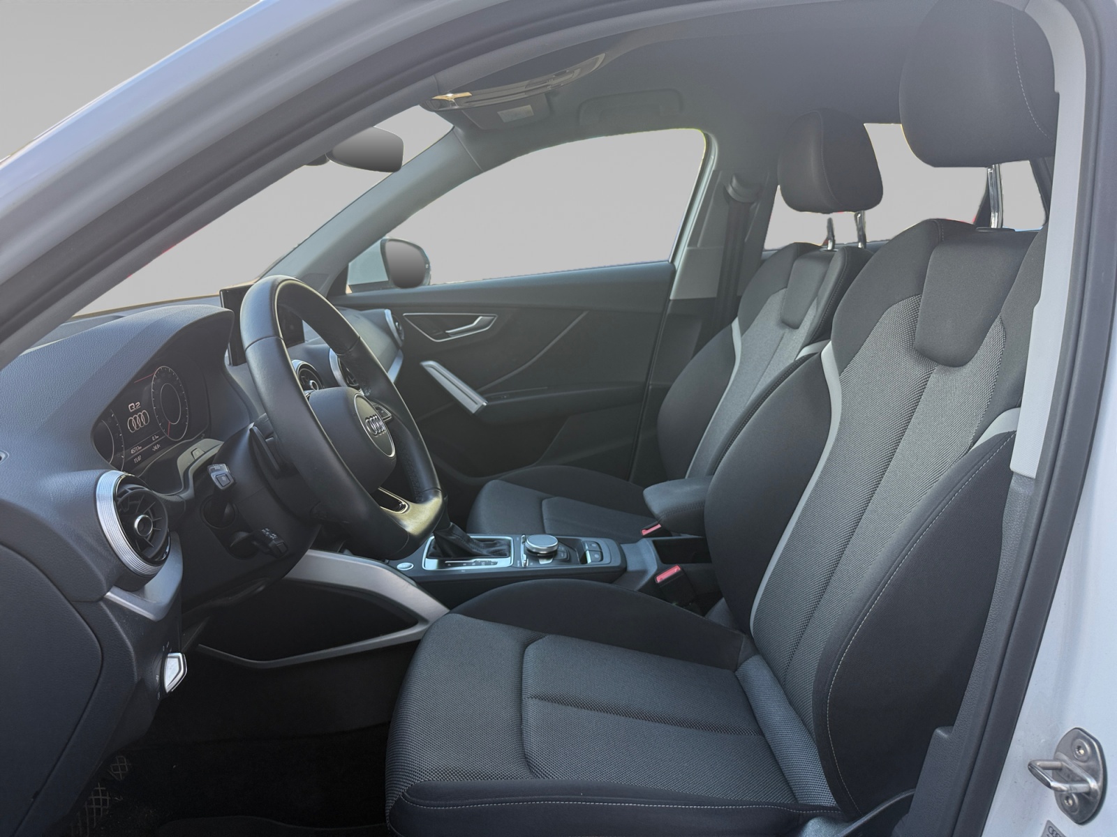 AUDI Q2 INTERIEUR+CONDUCTEUR