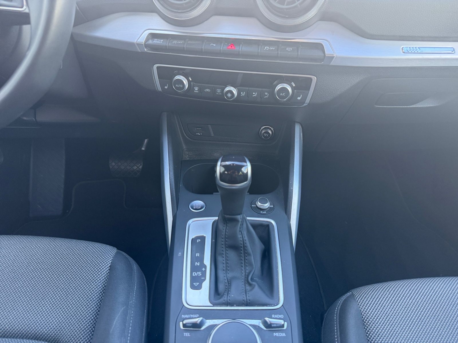 AUDI Q2 CONSOLE+CENTRALE