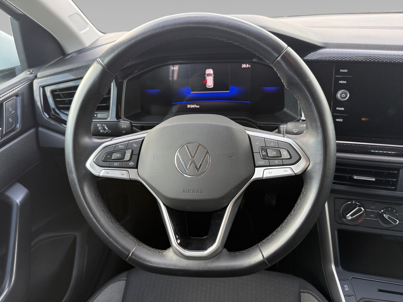 VOLKSWAGEN POLO POSTE+DE+PILOTAGE