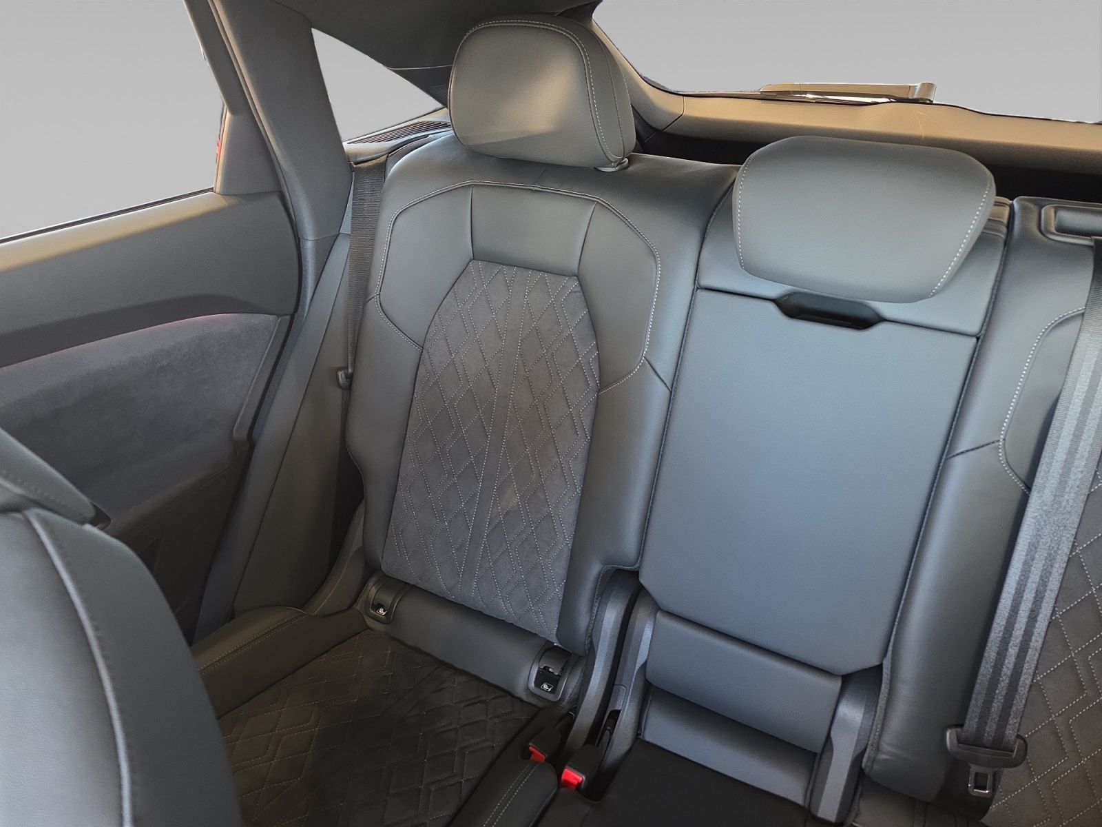 AUDI Q5+SPORTBACK SIEGE+ARRIERE+GAUCHE