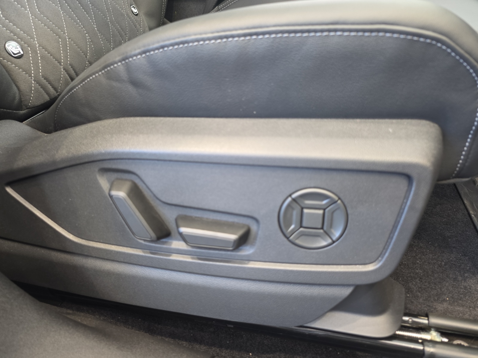 AUDI Q5+SPORTBACK