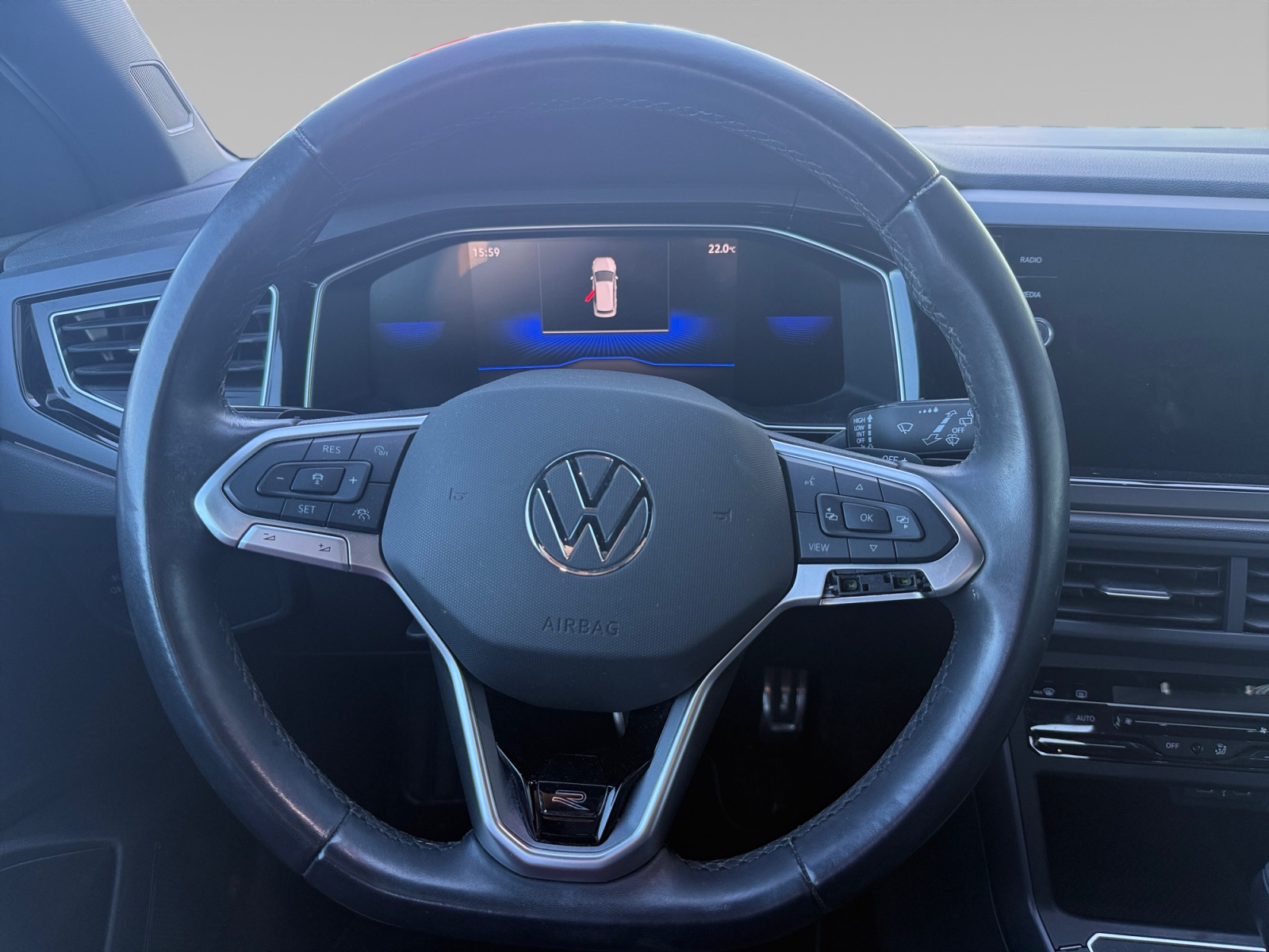 VOLKSWAGEN POLO POSTE+DE+PILOTAGE