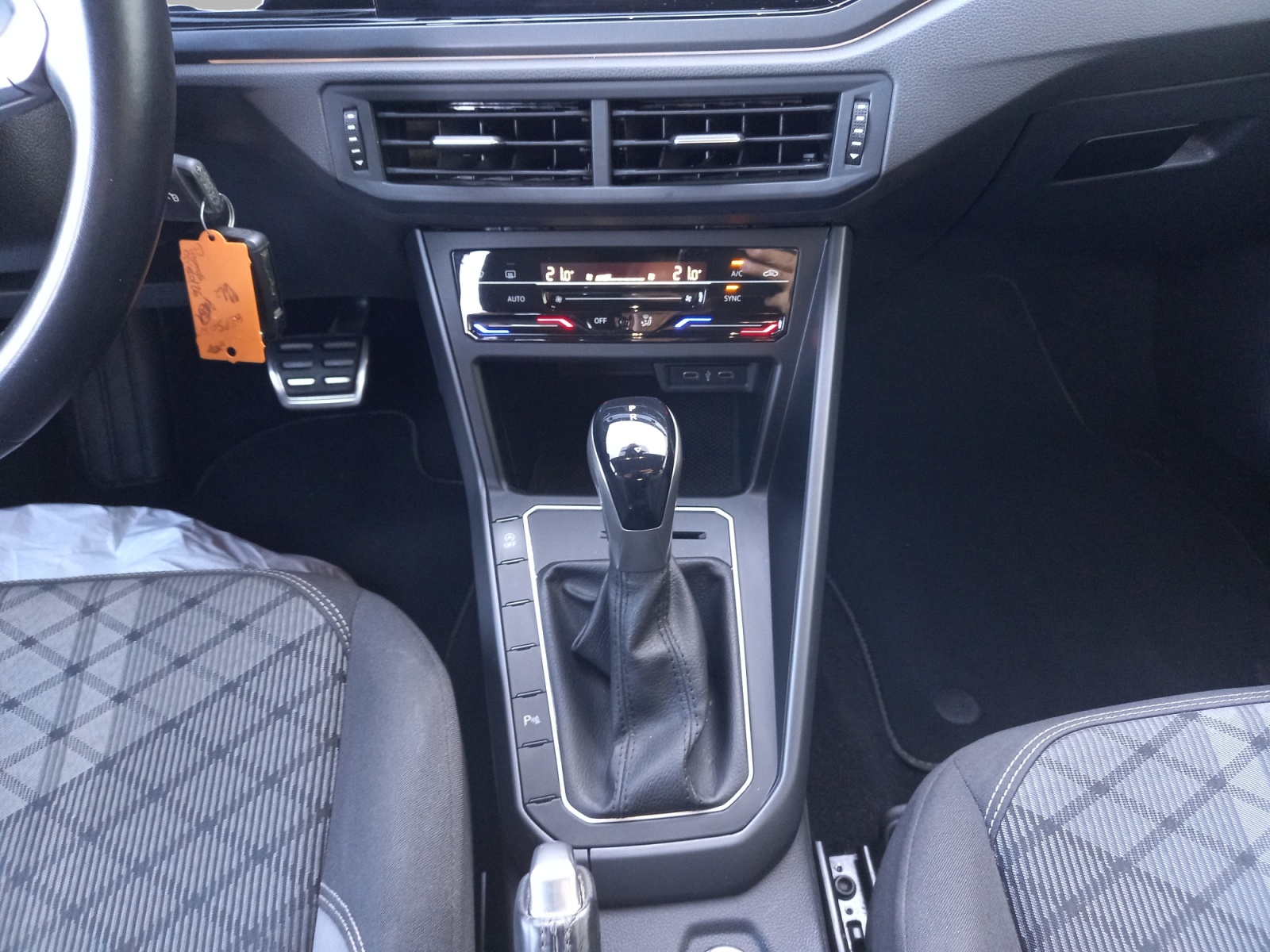 VOLKSWAGEN POLO CONSOLE+CENTRALE