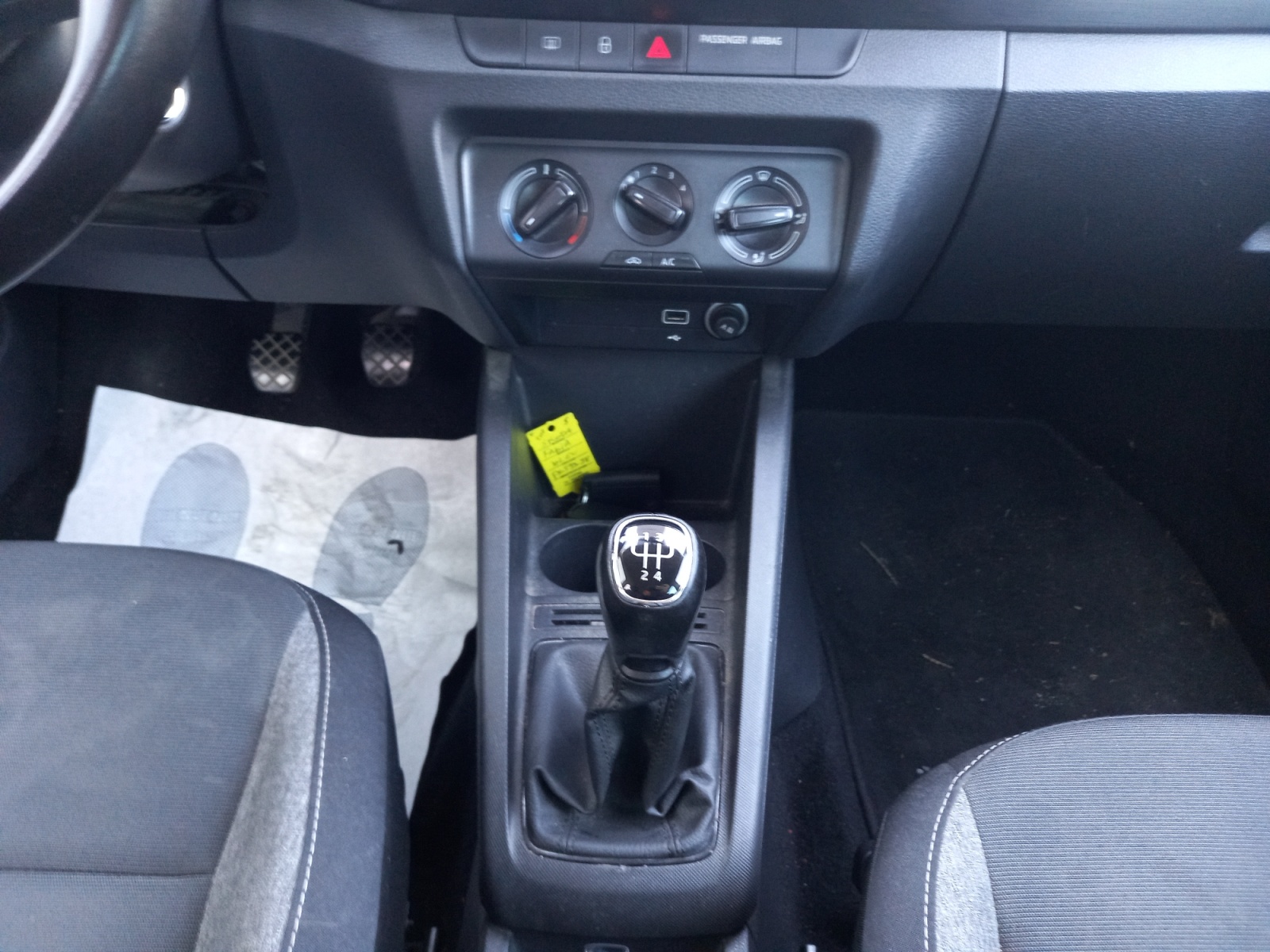 SKODA FABIA CONSOLE+CENTRALE