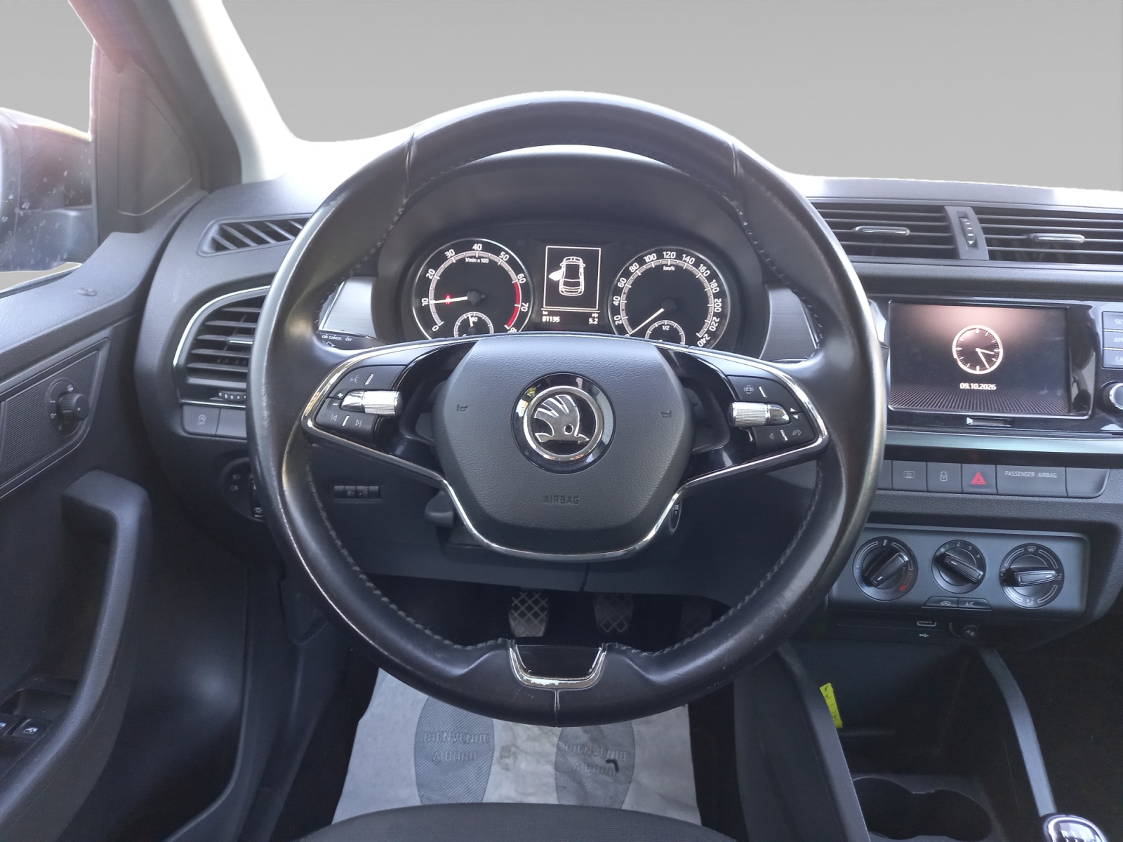SKODA FABIA POSTE+DE+PILOTAGE