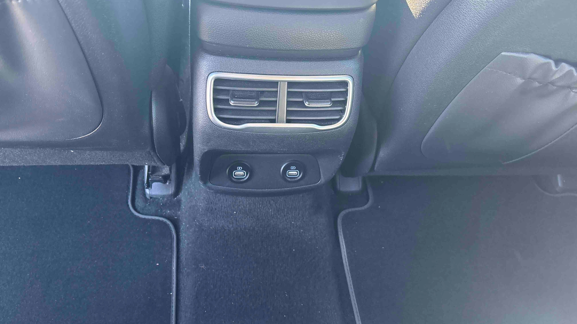 HYUNDAI Santa Fe 1.6 T-GDi Hybrid 230 BVA6 Intuitive - Véhicule Occasion Océane Auto