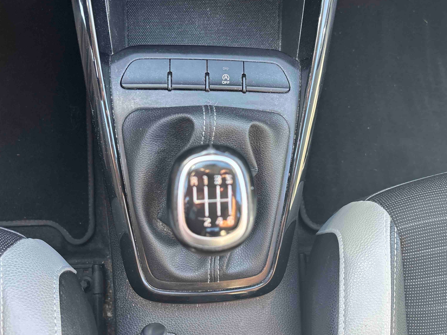 KIA Stonic 1.0 T-GDi 120 ch Active - Véhicule Occasion Océane Auto