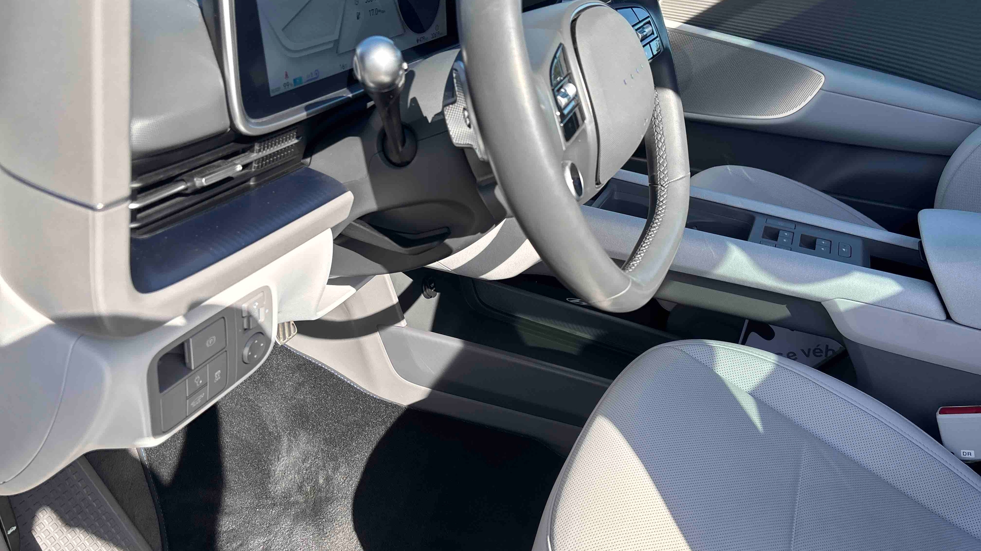 HYUNDAI Ioniq 6 77 kWh 229 ch Executive - Véhicule Occasion - Océane Auto HYUNDAI Ioniq 6 77 kWh 229 ch Executive - Véhicule Occasion Océane Auto