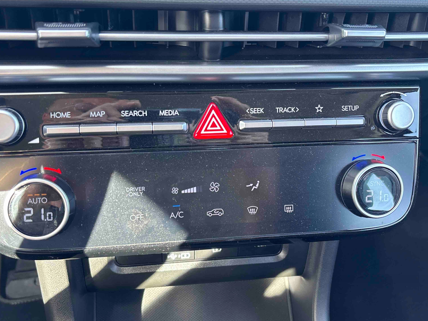 HYUNDAI Tucson 1.6 T-GDI 239 Hybrid BVA6 Initia - Véhicule Occasion Océane Auto