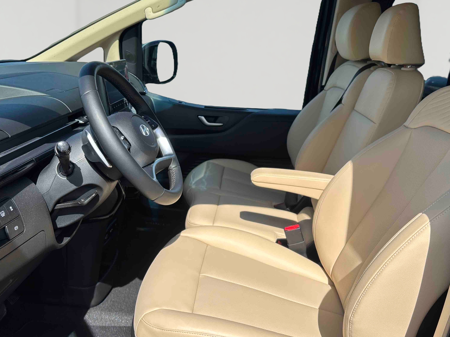 HYUNDAI Staria 1.6 T-GDI 225 Hybrid BVA6 Executive - Véhicule Occasion Océane Auto