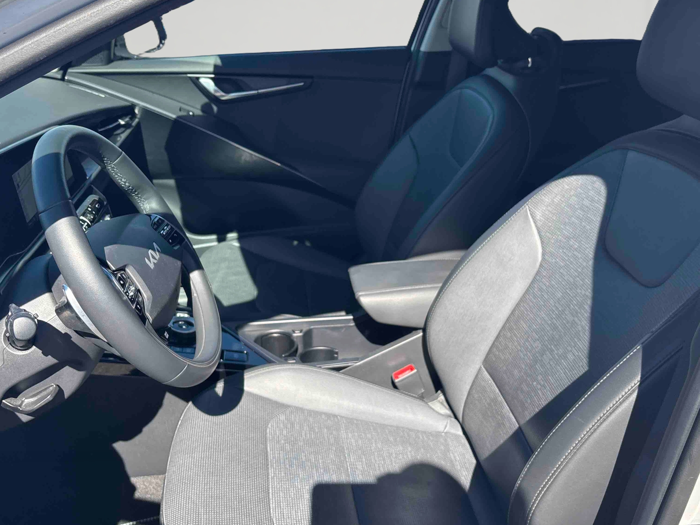 KIA Niro EV Electrique 204 ch Premium - Véhicule Occasion - Océane Auto KIA Niro EV Electrique 204 ch Premium - Véhicule Occasion Océane Auto