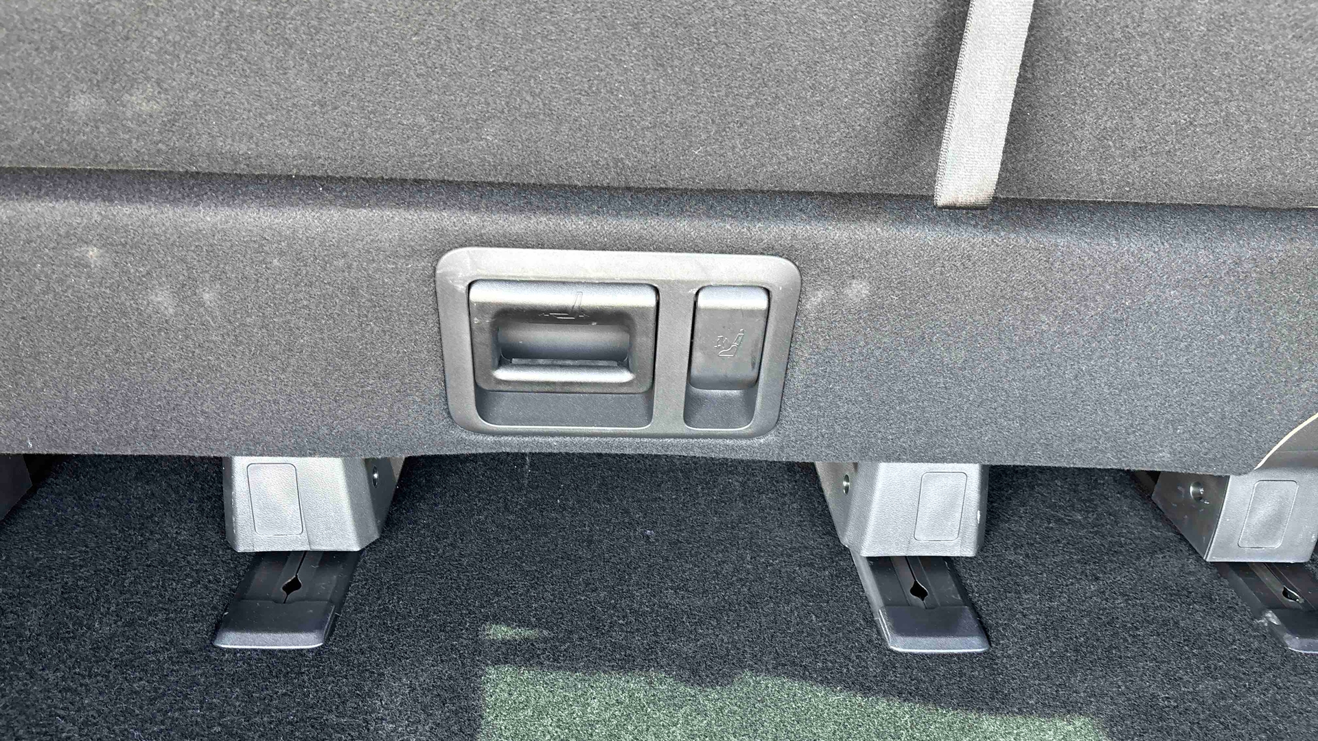HYUNDAI Staria 1.6 T-GDI 225 Hybrid BVA6 Executive - Véhicule Occasion Océane Auto