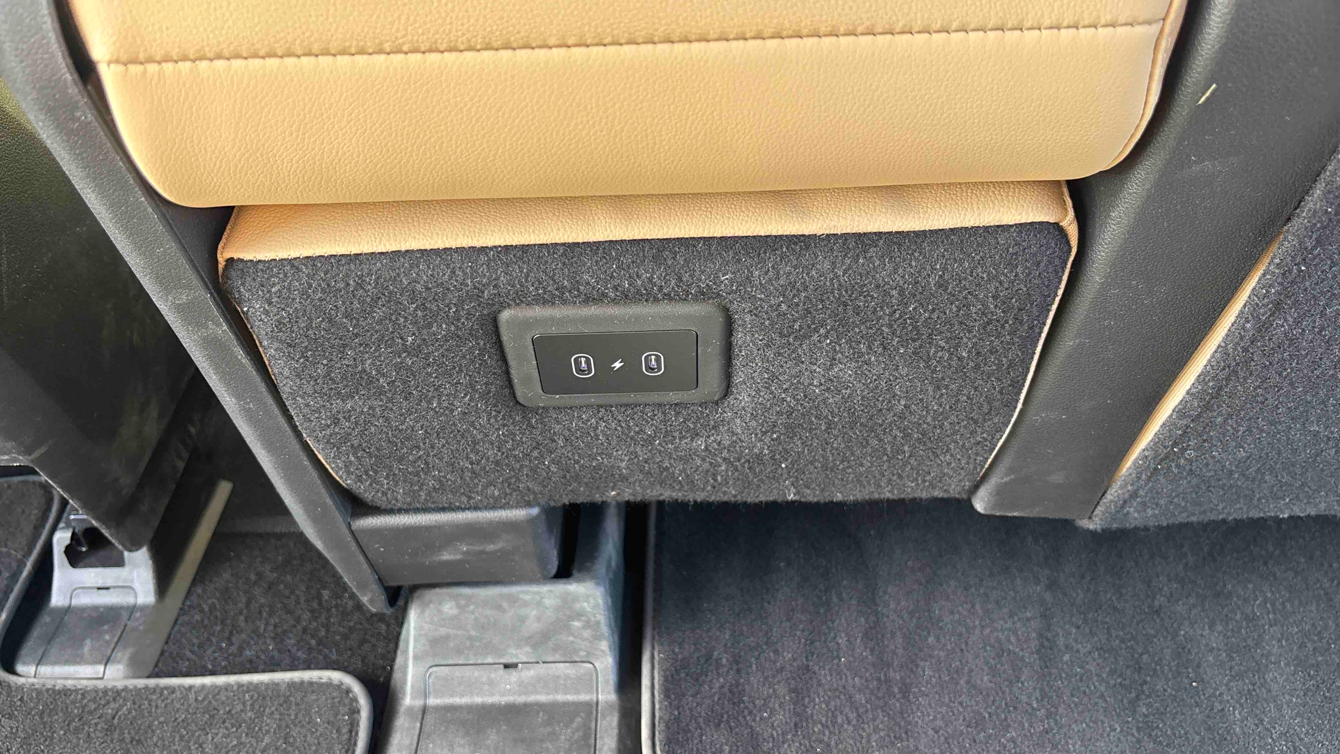 HYUNDAI Staria 1.6 T-GDI 225 Hybrid BVA6 Executive - Véhicule Occasion Océane Auto