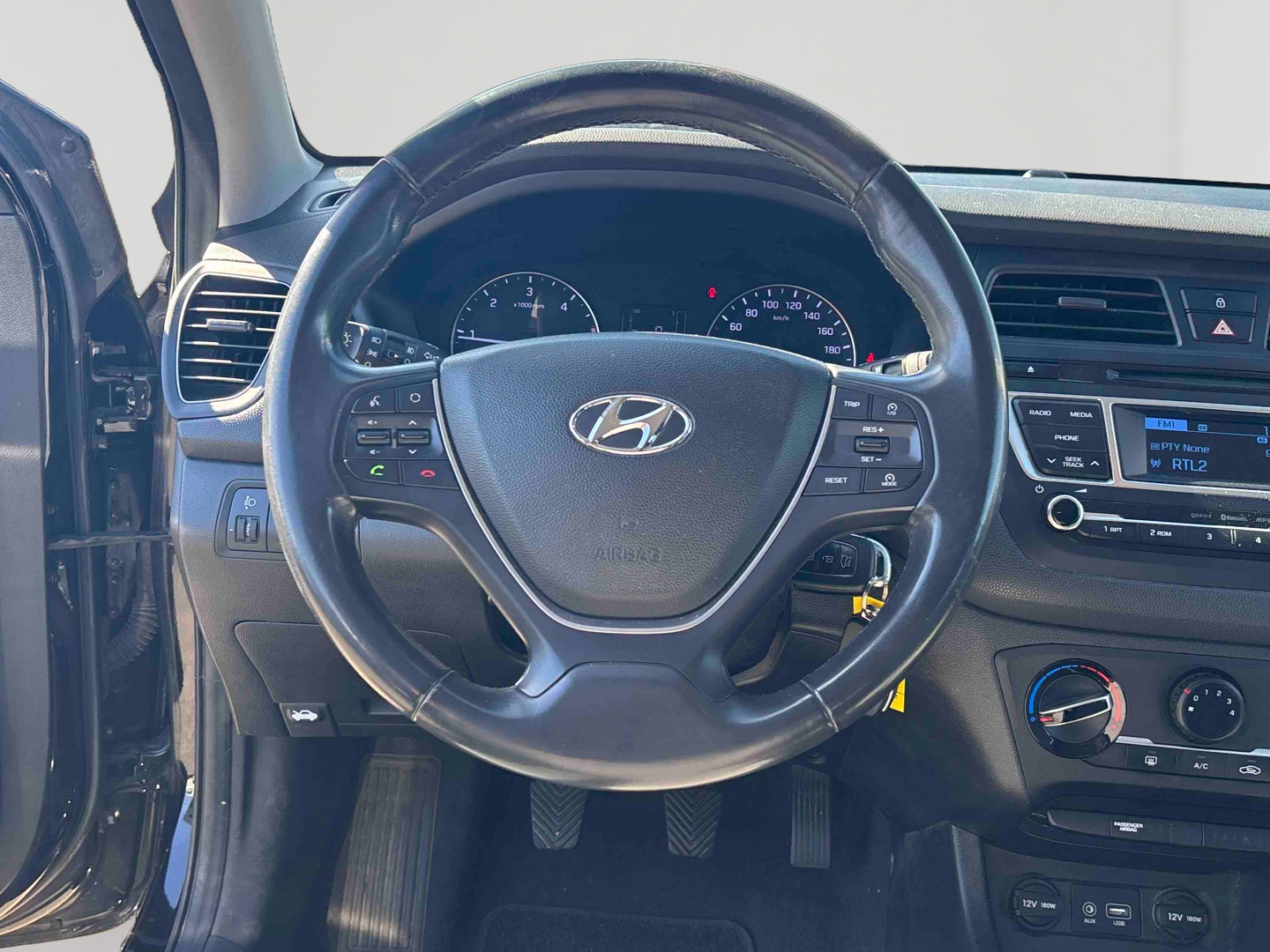 HYUNDAI i20 1.1 CRDi 75 Intuitive - Véhicule Occasion Océane Auto