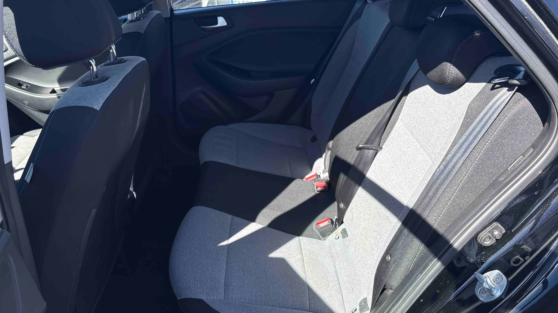HYUNDAI i20 1.1 CRDi 75 Intuitive - Véhicule Occasion Océane Auto