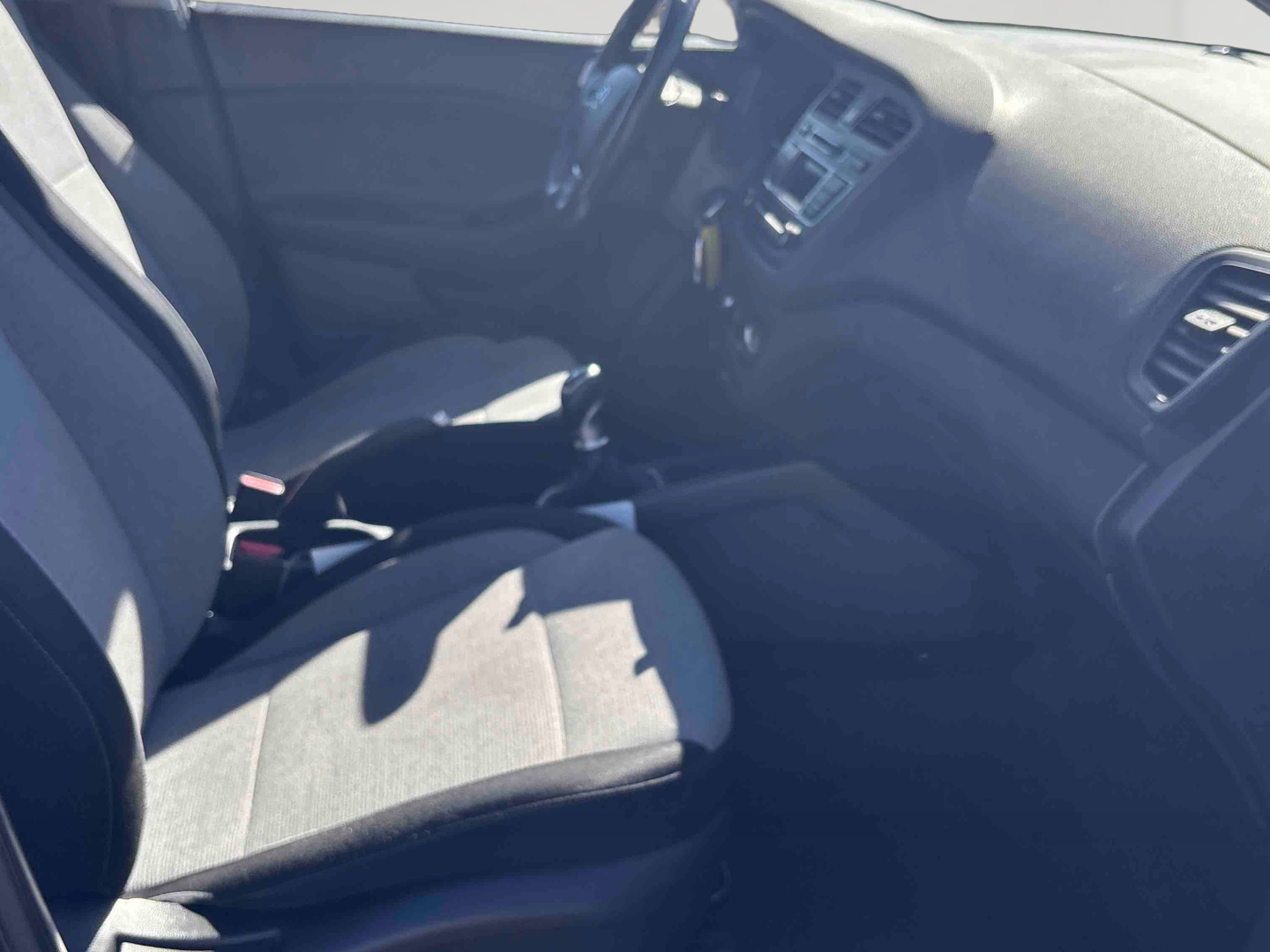 HYUNDAI i20 1.1 CRDi 75 Intuitive - Véhicule Occasion Océane Auto