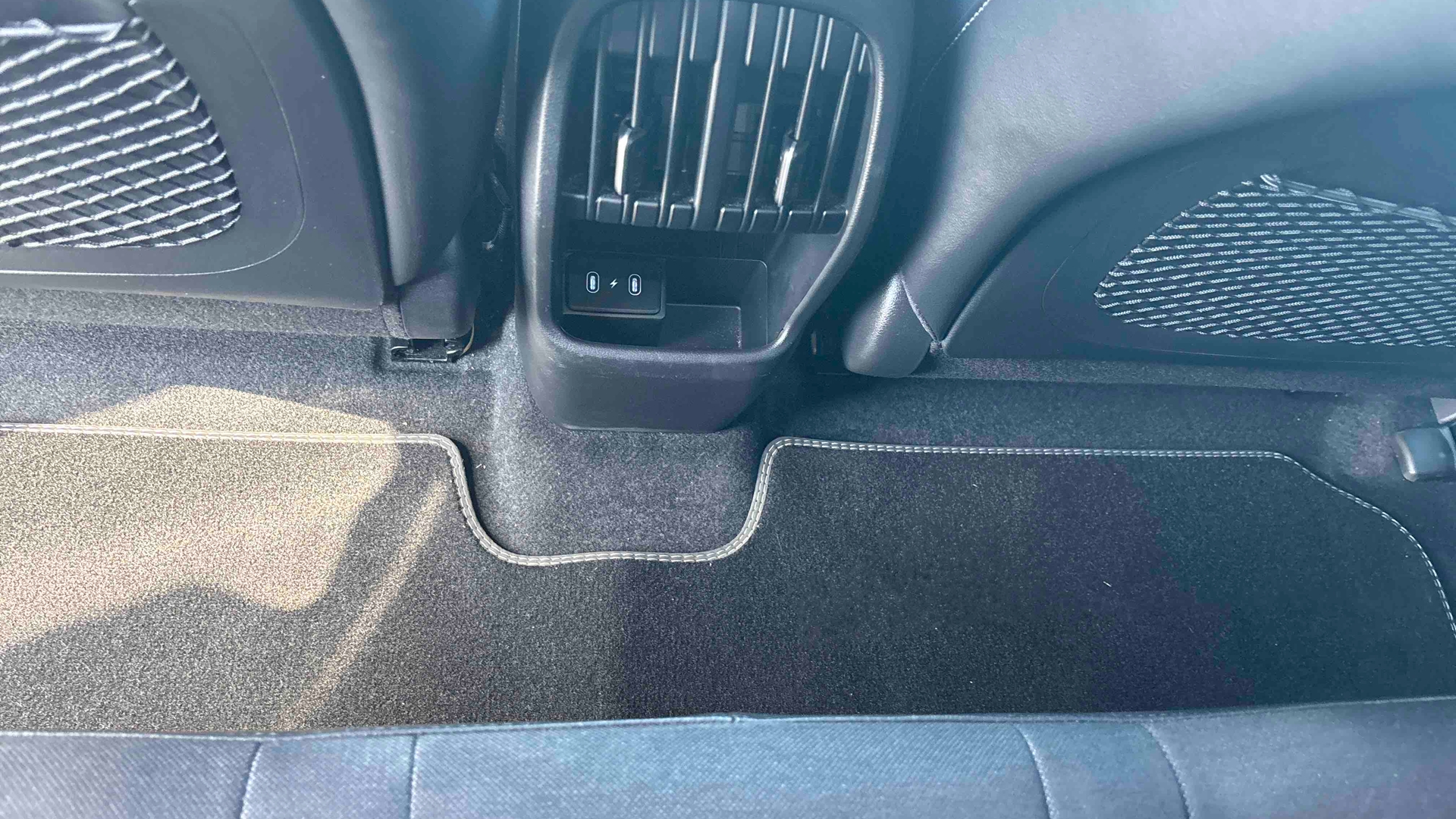 HYUNDAI Kona Electrique 65 kWh - 217 ch Creative - Véhicule Occasion Océane Auto