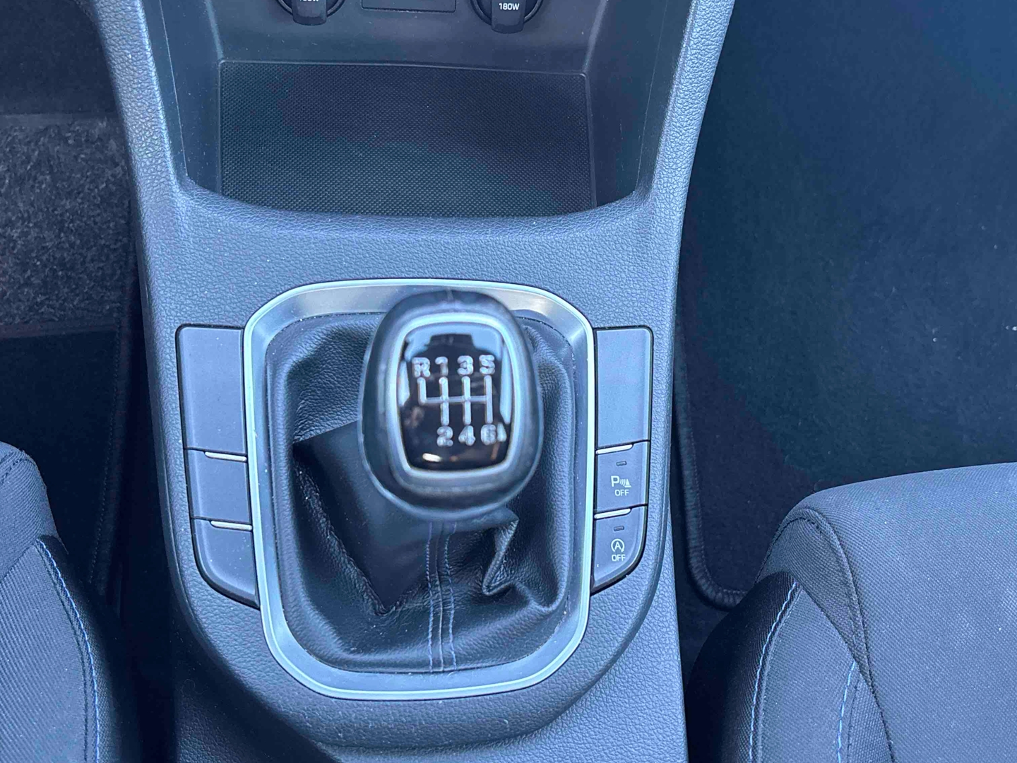 HYUNDAI i30 1.0 T-GDi 120 BVM6 Edition #Mondial - Véhicule Occasion - Océane Auto HYUNDAI i30 1.0 T-GDi 120 BVM6 Edition #Mondial - Véhicule Occasion Océane Auto