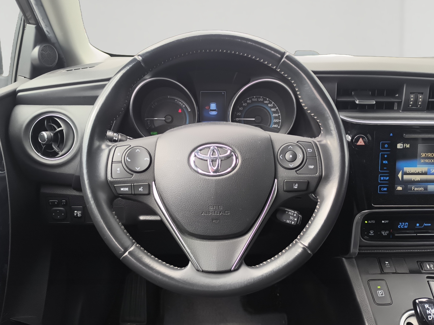 TOYOTA Auris Touring Sports Hybride 136h Design - Véhicule Occasion - Océane Auto TOYOTA Auris Touring Sports Hybride 136h Design - Véhicule Occasion Océane Auto