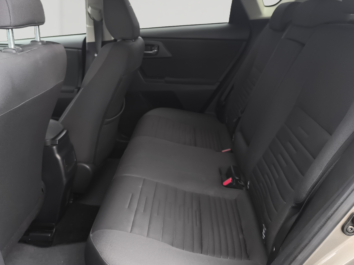 TOYOTA Auris Touring Sports Hybride 136h Design - Véhicule Occasion - Océane Auto TOYOTA Auris Touring Sports Hybride 136h Design - Véhicule Occasion Océane Auto