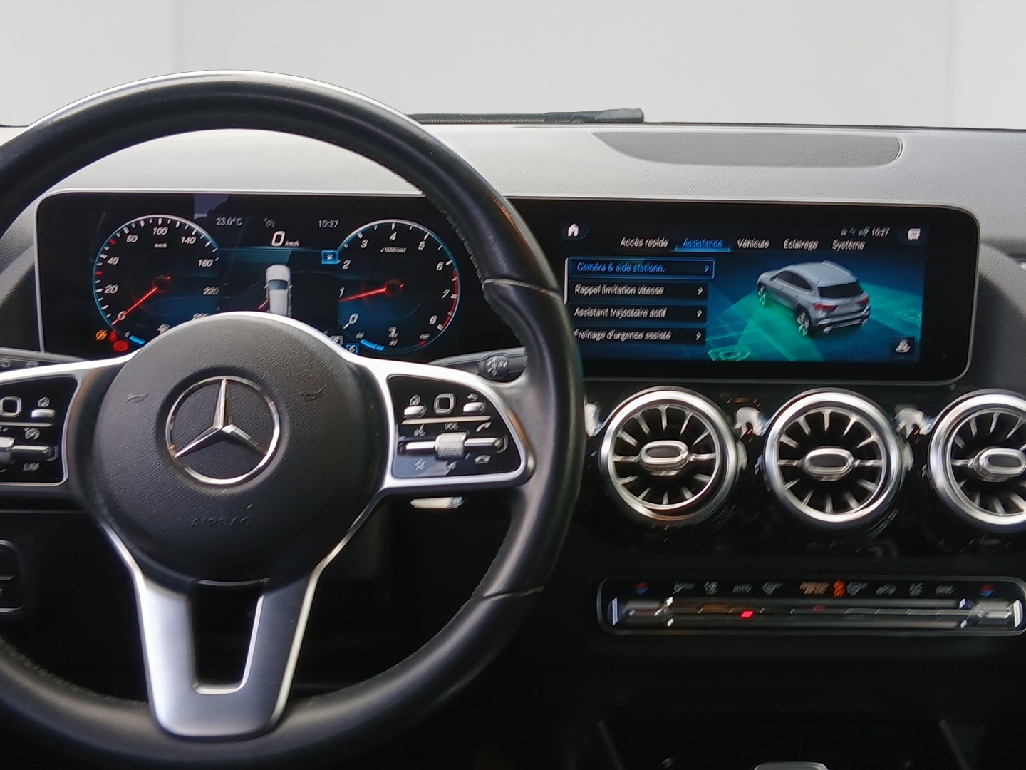 MERCEDES GLA 200 7G-DCT Progressive Line - Véhicule Occasion Océane Auto