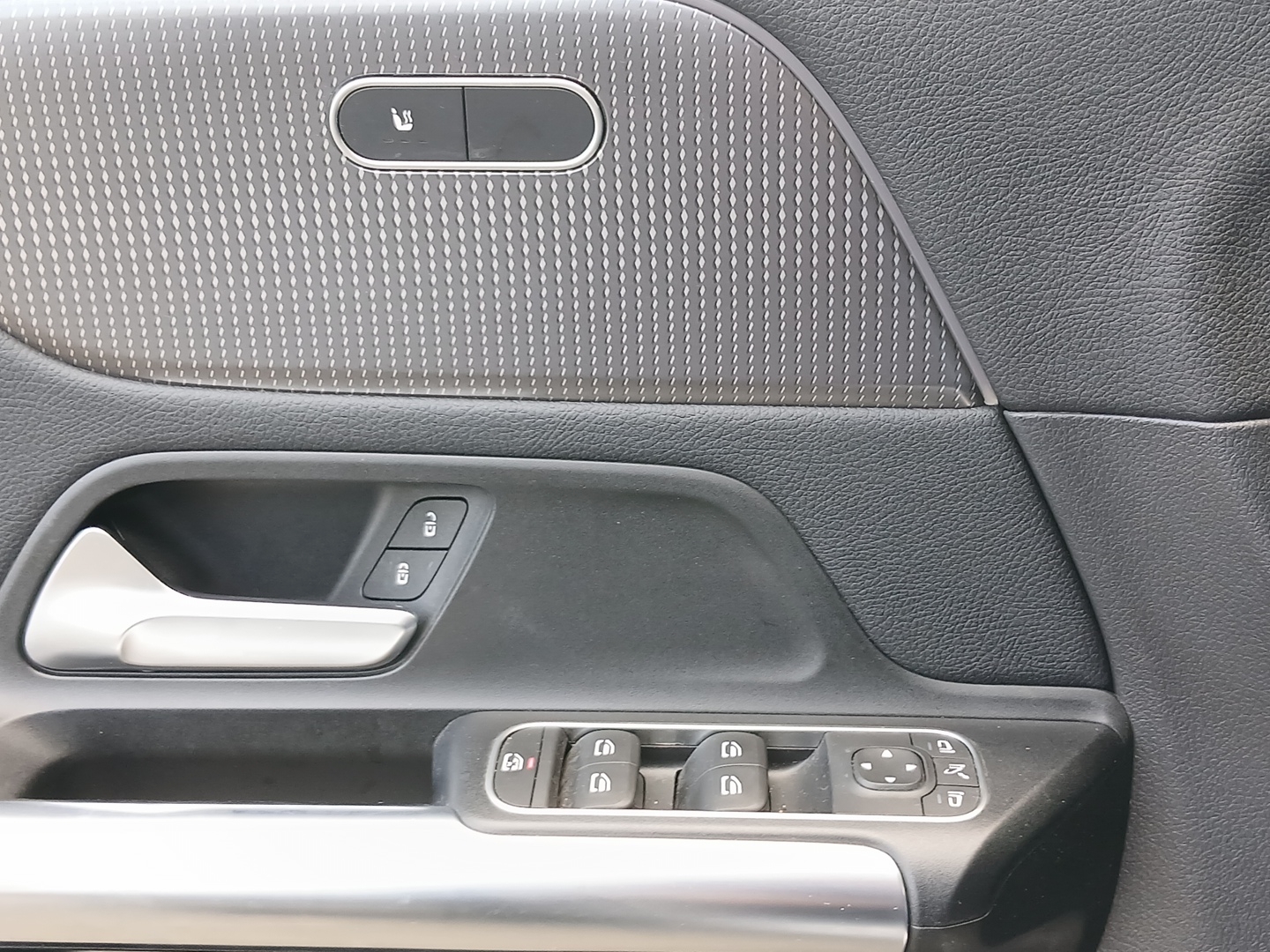MERCEDES GLA 200 7G-DCT Progressive Line - Véhicule Occasion Océane Auto