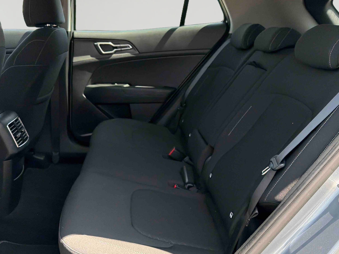 KIA Sportage 1.6 T-GDi 150ch MHEV BVM6 4x2 Active - Véhicule Occasion Océane Auto