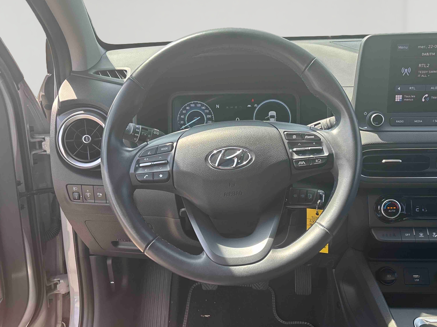 HYUNDAI Kona 1.0 T-GDi 120 Hybrid 48V Intuitive - Véhicule Occasion - Océane Auto HYUNDAI Kona 1.0 T-GDi 120 Hybrid 48V Intuitive - Véhicule Occasion Océane Auto