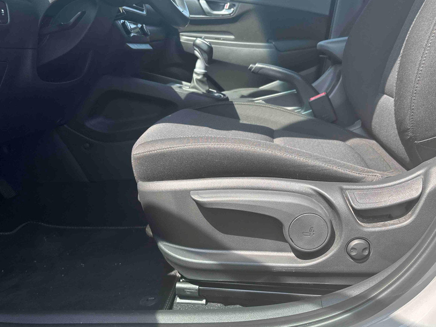 HYUNDAI Kona 1.0 T-GDi 120 Hybrid 48V Intuitive - Véhicule Occasion - Océane Auto HYUNDAI Kona 1.0 T-GDi 120 Hybrid 48V Intuitive - Véhicule Occasion Océane Auto