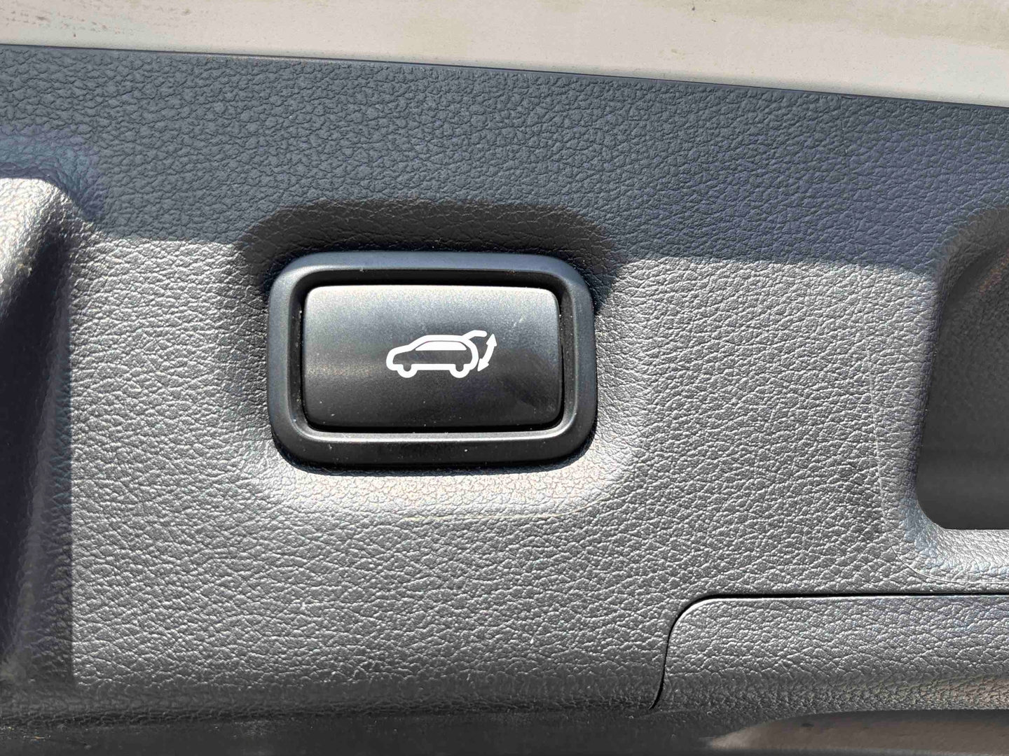 HYUNDAI Santa Fe 1.6 T-GDi Hybrid 230 BVA6 Executive - Véhicule Occasion - Océane Auto HYUNDAI Santa Fe 1.6 T-GDi Hybrid 230 BVA6 Executive - Véhicule Occasion Océane Auto
