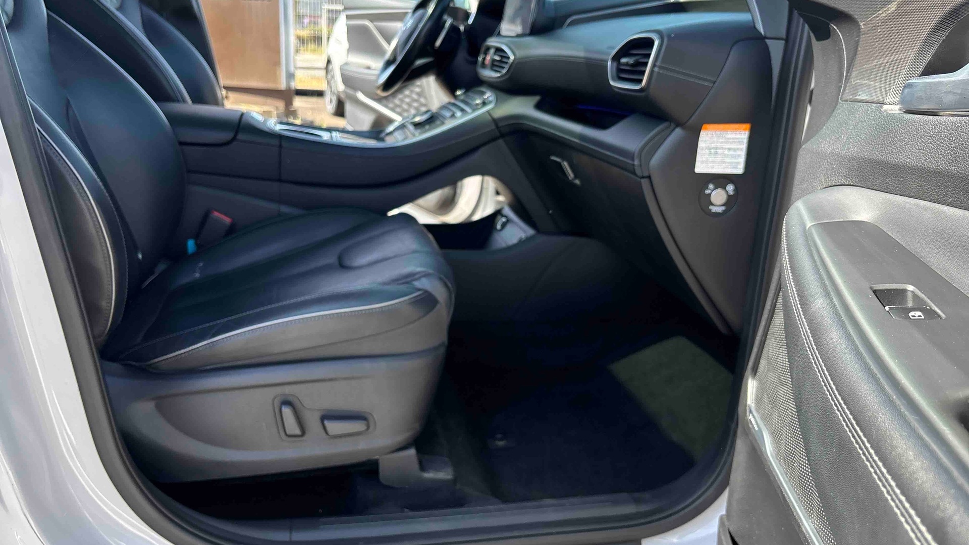 HYUNDAI Santa Fe 1.6 T-GDi Hybrid 230 BVA6 Executive - Véhicule Occasion - Océane Auto HYUNDAI Santa Fe 1.6 T-GDi Hybrid 230 BVA6 Executive - Véhicule Occasion Océane Auto