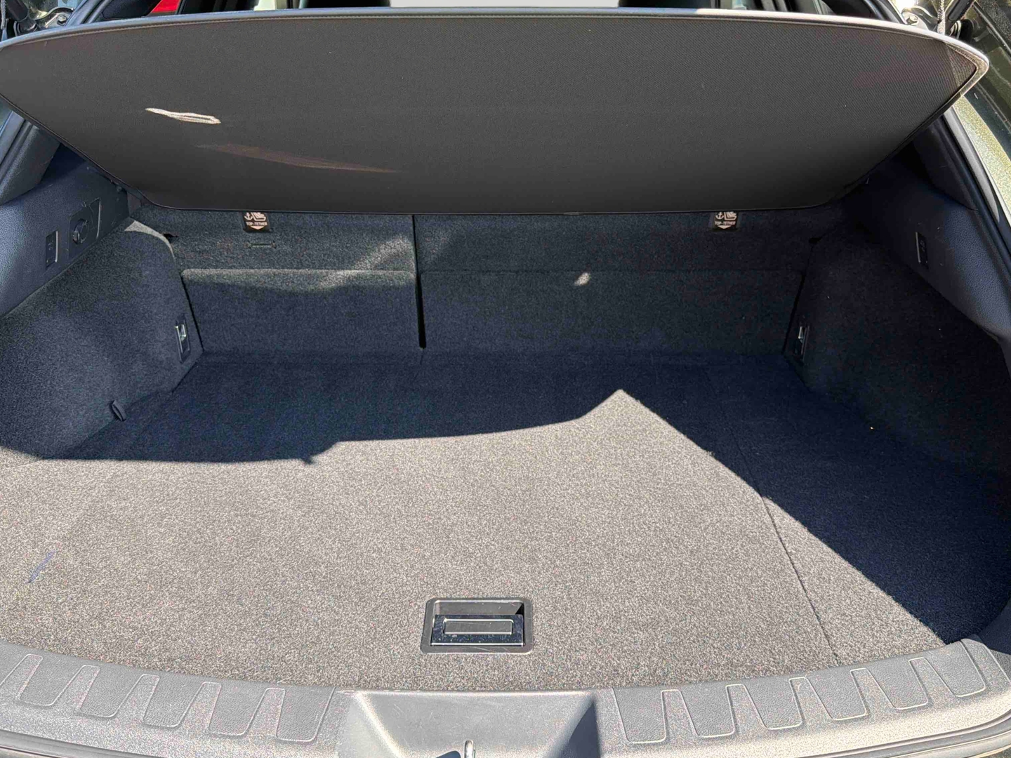 LEXUS UX 250h 2WD Pack Confort Business - Véhicule Occasion Océane Auto