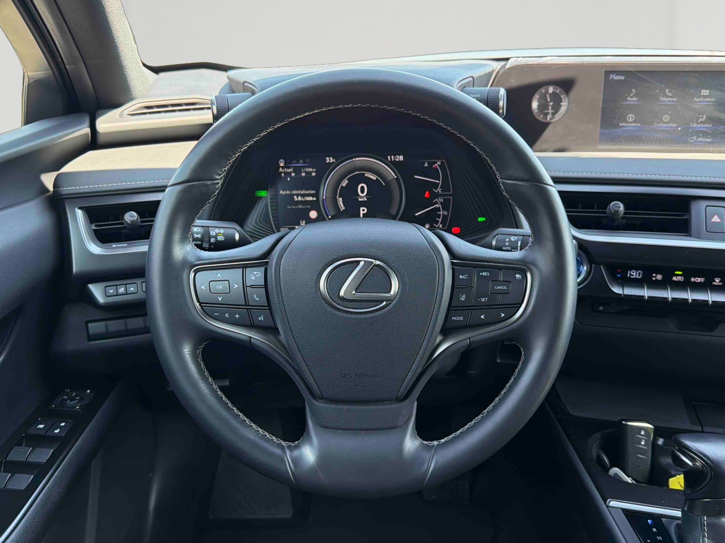 LEXUS UX 250h 2WD Pack Confort Business - Véhicule Occasion Océane Auto