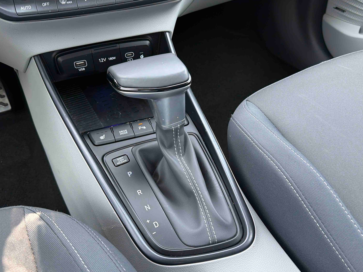HYUNDAI Bayon 1.0 T-GDi 100 DCT-7 Executive - Véhicule Occasion Océane Auto