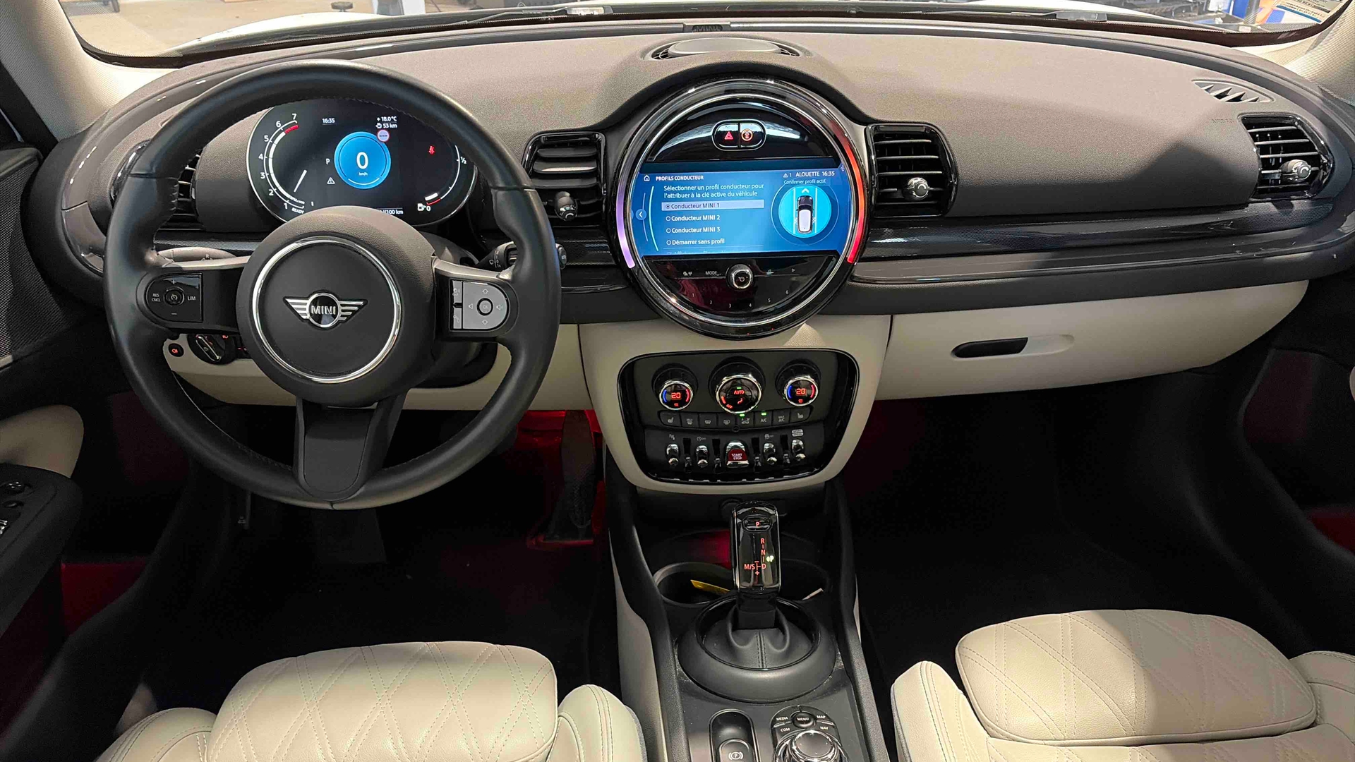 MINI Clubman Cooper 136 ch DKG7 Edition Premium Plus - Véhicule Occasion - Océane Auto MINI Clubman Cooper 136 ch DKG7 Edition Premium Plus - Véhicule Occasion Océane Auto