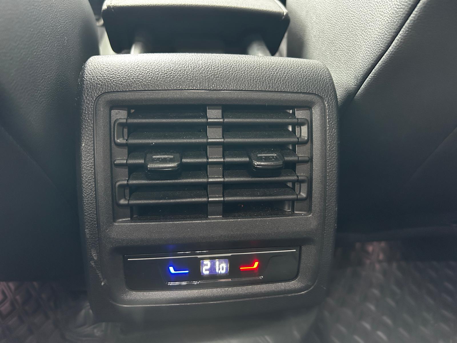 VOLKSWAGEN Golf 1.4 Hybrid Rechargeable OPF 245 DSG6 GTE - Véhicule Occasion - Océane Auto VOLKSWAGEN Golf 1.4 Hybrid Rechargeable OPF 245 DSG6 GTE - Véhicule Occasion Océane Auto