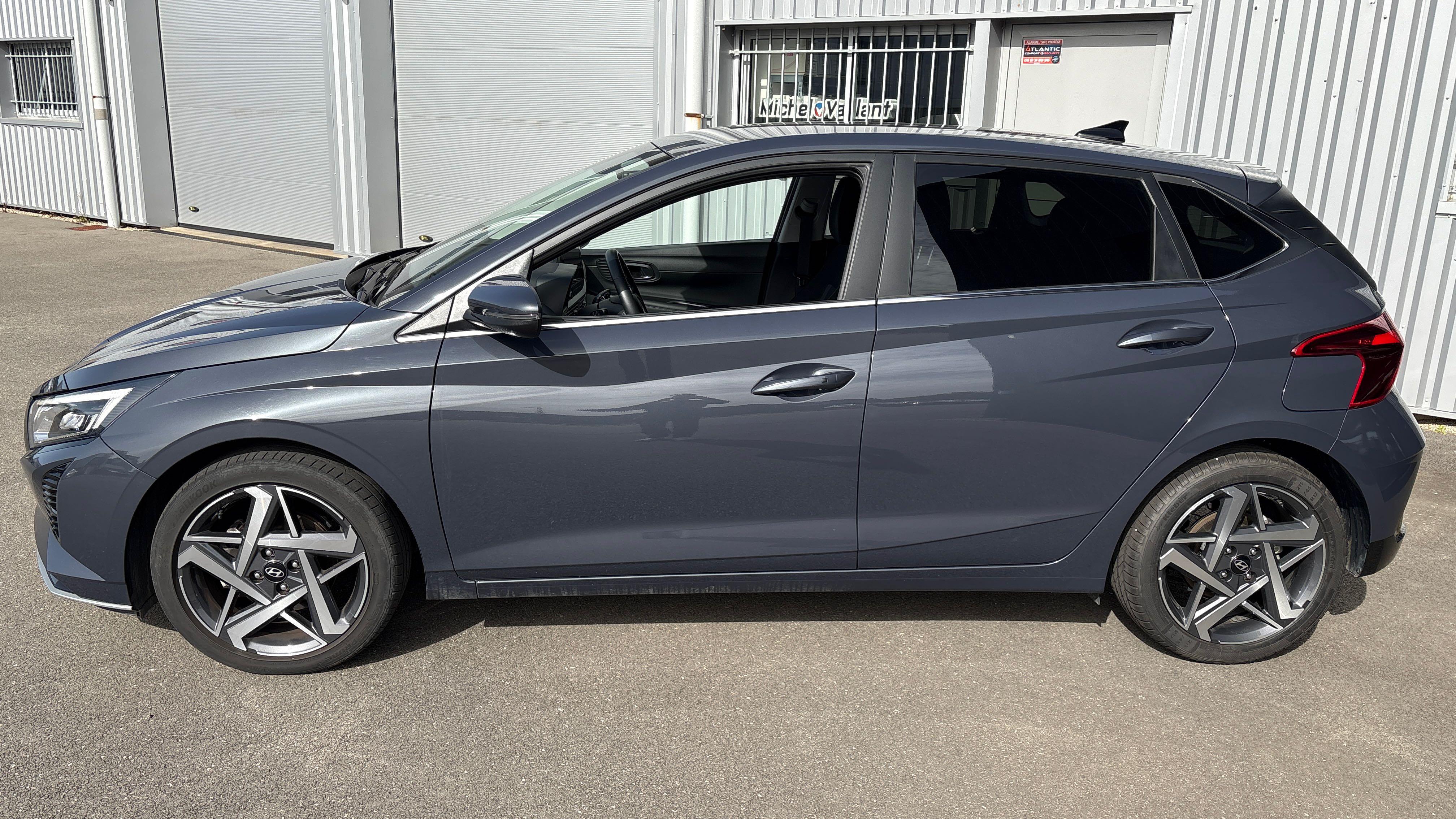 HYUNDAI i20 1.0 T-GDi 100 Creative - Véhicule Occasion - Océane Auto HYUNDAI i20 1.0 T-GDi 100 Creative - Véhicule Occasion Océane Auto