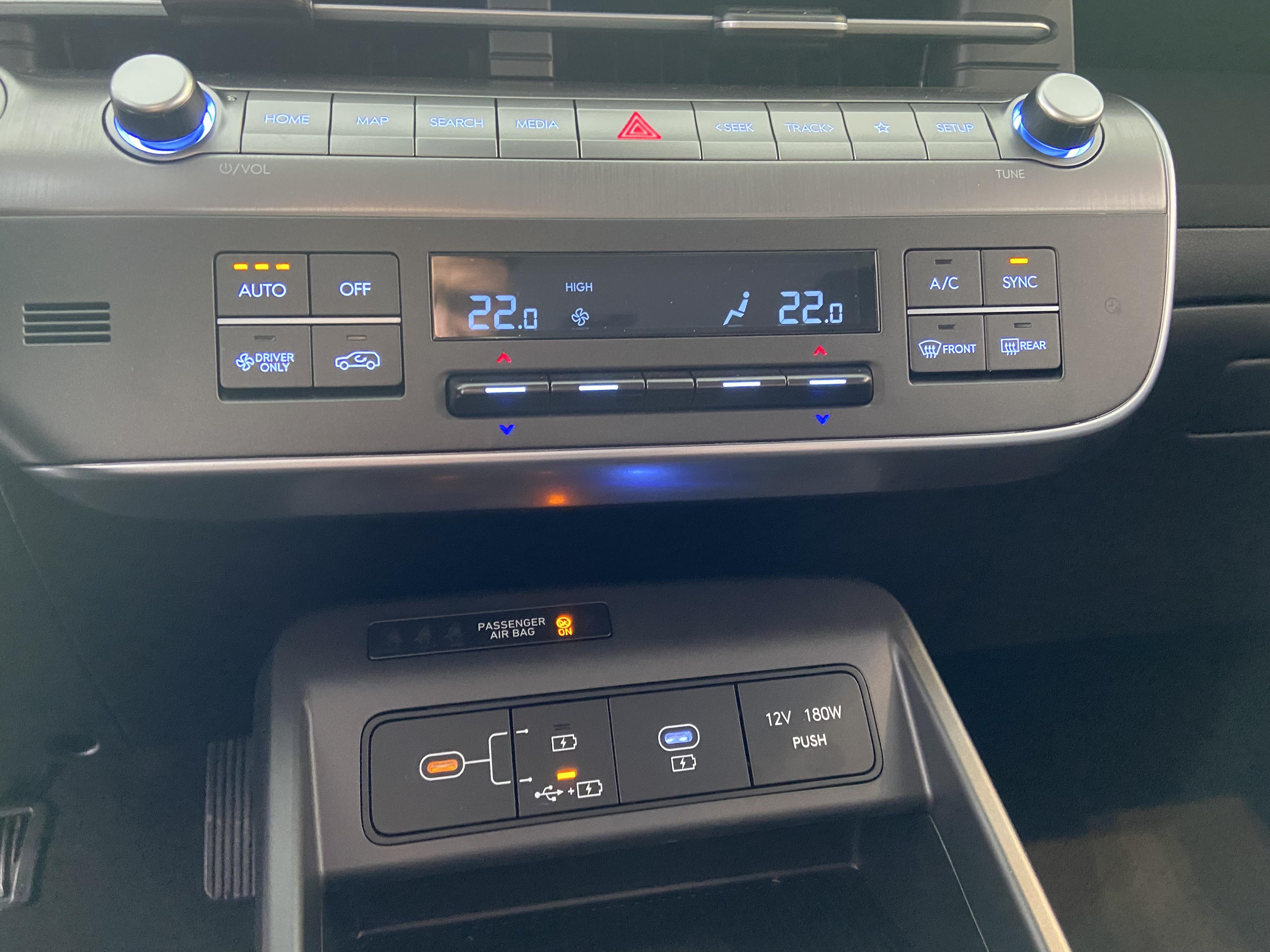 HYUNDAI Kona Electrique 48 Kwh Intuitive - Véhicule Occasion - Océane Auto HYUNDAI Kona Electrique 48 Kwh Intuitive - Véhicule Occasion Océane Auto